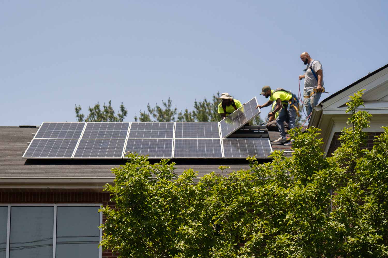 Why Your Neighbors are Making the Switch | Lumina Solar | Why Your ...